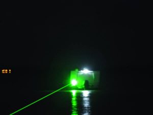 Mesures au laser sur un lac